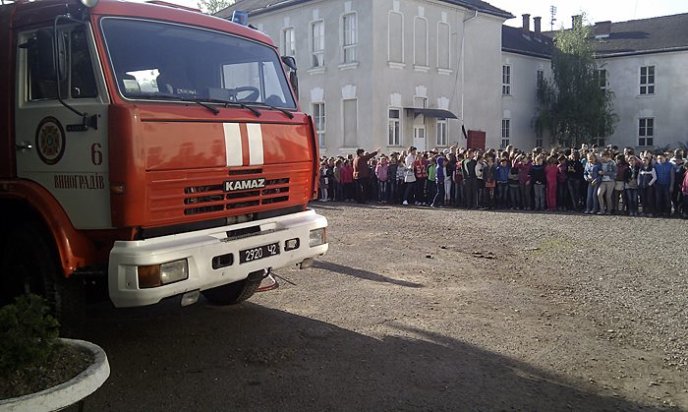 Рятувальники Воловеччини та Виноградівщини провели пізнавальні акції для дітей – 05
