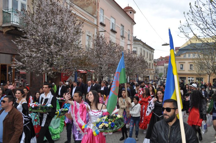 В Ужгороді урочисто відзначили Міжнародний день ромів – 03