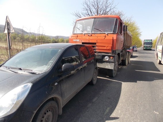 Поліція перевіряє законність роботи кар’єру на Хустщині – 01 Поліція перевіряє законність роботи кар’єру на Хустщині – 01