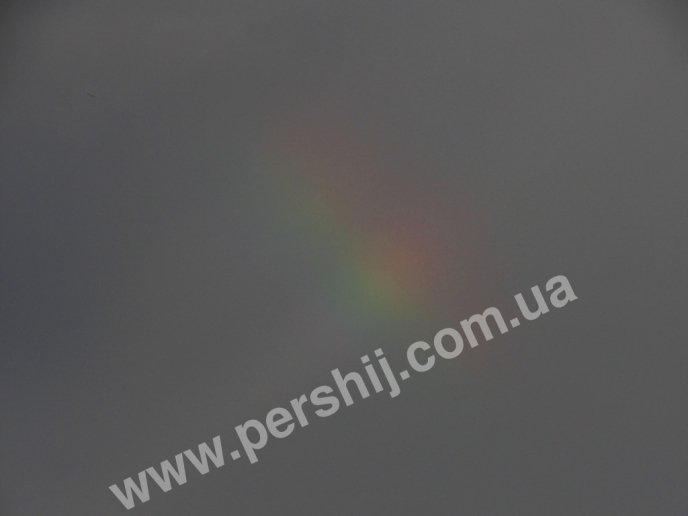 У небі над Мукачевом з’явилась яскрава "пляма" – 01