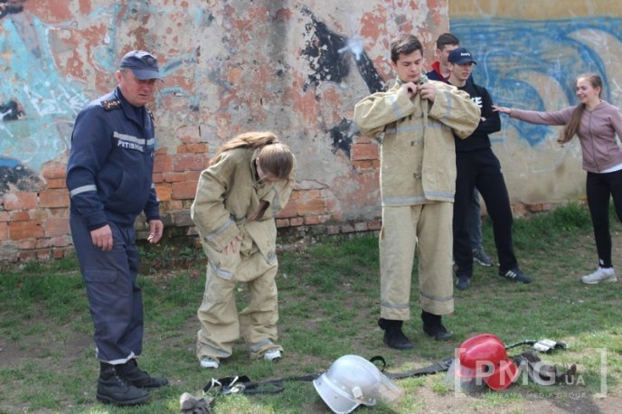 У Мукачеві змагались юні рятувальники – 23