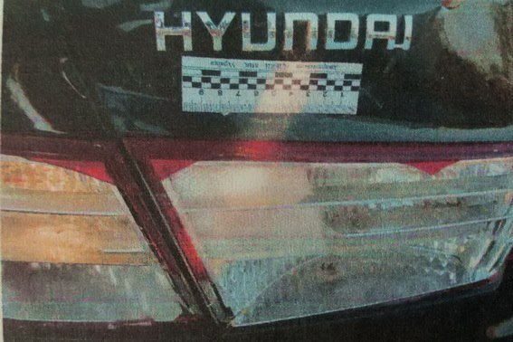 Троє зловмисників пошкодили чоловіку дві автівки, а потім, для залякування, вчинили стрілянину – 02