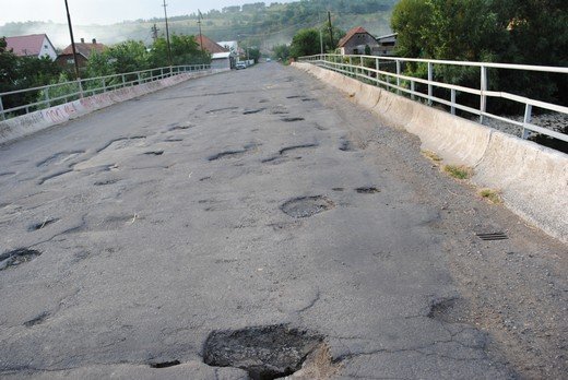 Чинадіївський міст – випробування для автомобілістрів (ФОТО) – 09 Чинадіївський міст – випробування для автомобілістрів (ФОТО) – 09