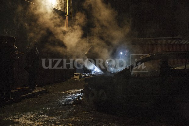 З’явились фото спаленого автомобіля Володимира Чубірка – 01