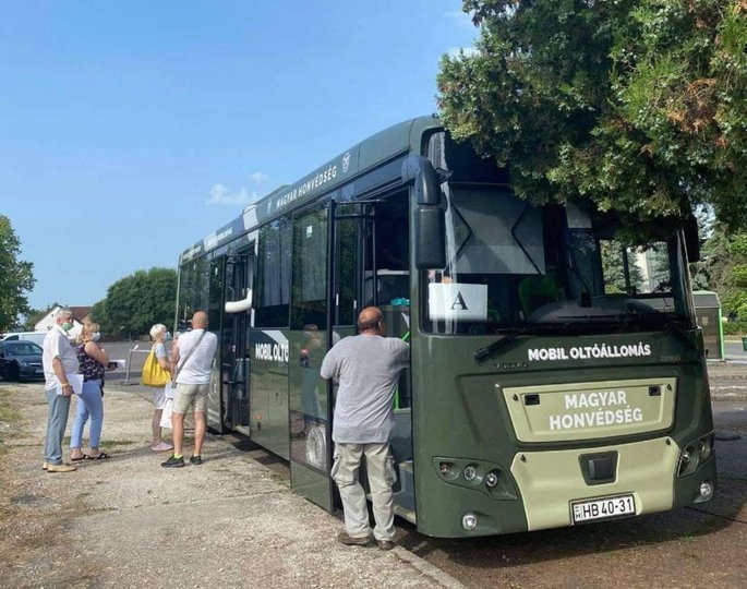 На кордоні з Угорщиною вакцинували понад тисячу закарпатців – 01