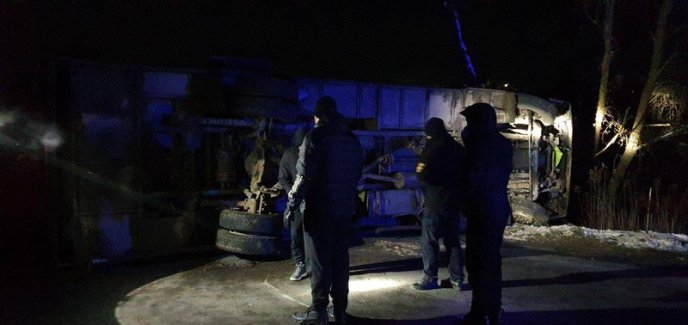 Постраждало троє людей, які були в автобусі "Еталон": подробиці аварії – 02