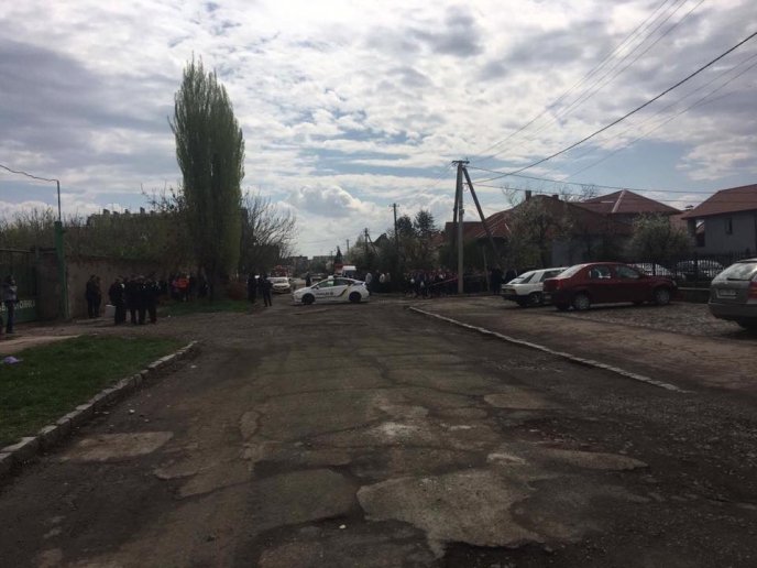 З’явились фото з місця ймовірного замінування "Закарпатгазу" в Ужгороді – 04