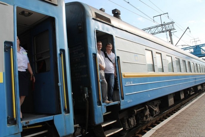 Мукачівські опозиціонери відправились в Київ, щоб взяти участь у мітингу "Вставай, Україно!" (ФОТО) – 04