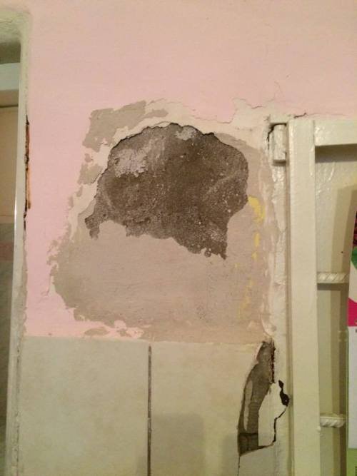 У Мукачеві у відділенні дитячої онкології валиться стеля (ФОТО) – 02