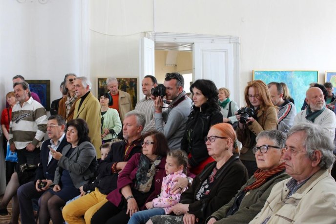 Український живописець та угорська художниця-графік представили свої картини в Ужгороді – 04