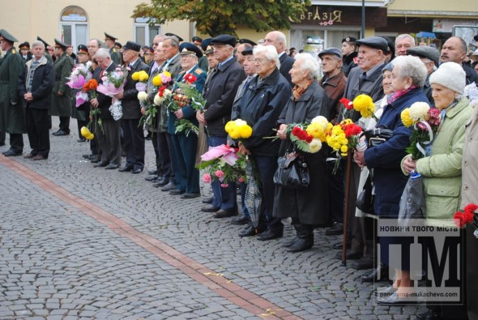 Мукачево відзначає 68-у річницю визволення міста (ФОТО) – 03
