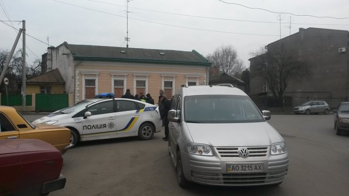 В Ужгороді поліцейський патруль склав протокол на своїх колег, які скоїли ДТП – 01