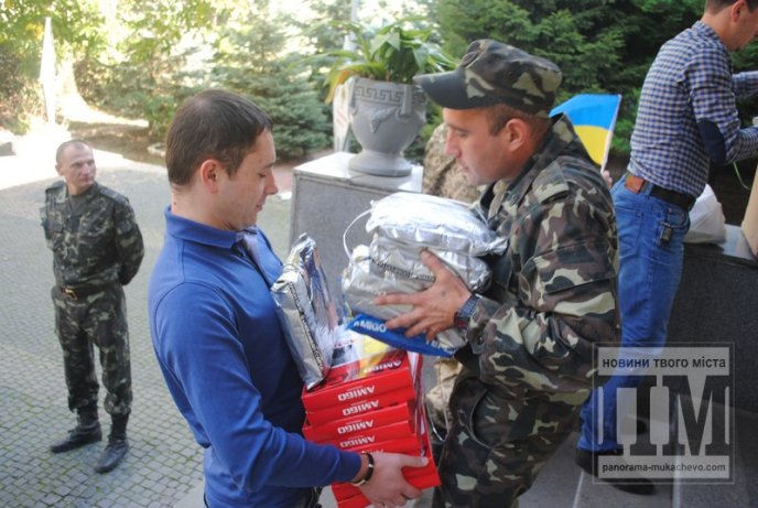 Мукачівським воякам передали необхідну допомогу (ФОТОРЕПОРТАЖ) – 11