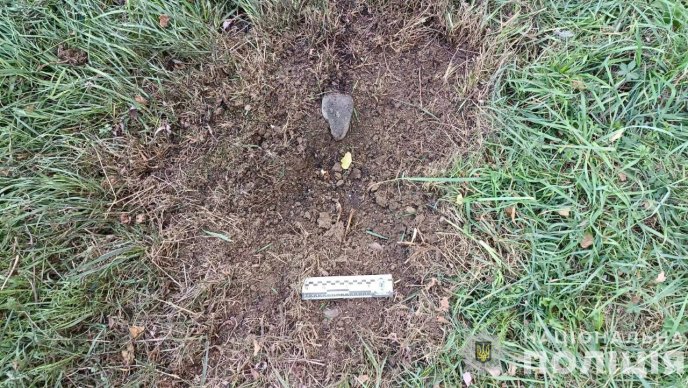 Правоохоронці затримали чоловіка, який кинув гранату з 3 поверху – 02