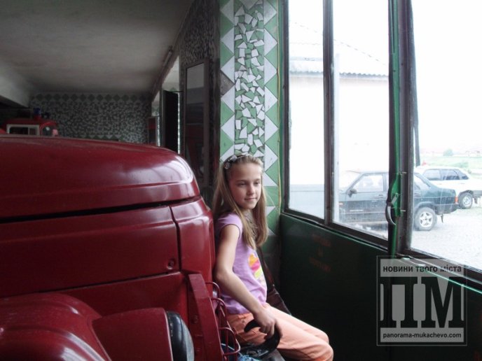 Мукачівські пожежники влаштували день відкритих дверей для школярів (ФОТОРЕПОРТАЖ) – 07