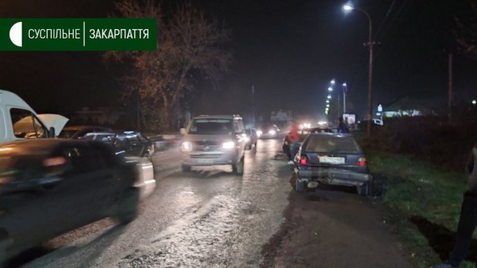 Поблизу Ужгорода ввечері трапилась масштабна ДТП – 03