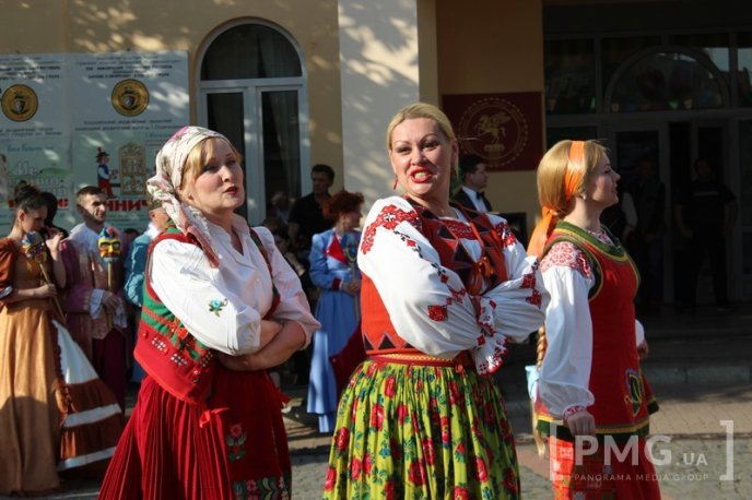 У Мукачеві відкрили фестиваль театральних колективів "Етно-Діа-Сфера" – 17