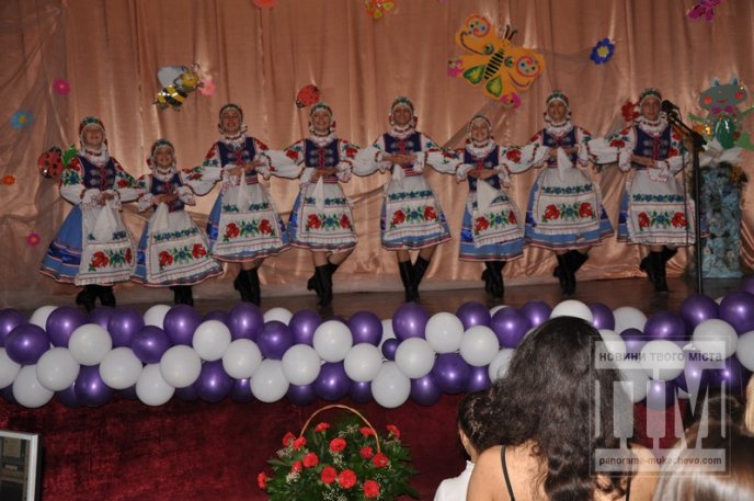 У Мукачеві відбулася святкова шоу-програма "Дитинство в сонячних долонях" (ФОТОРЕПОРТАЖ) – 17