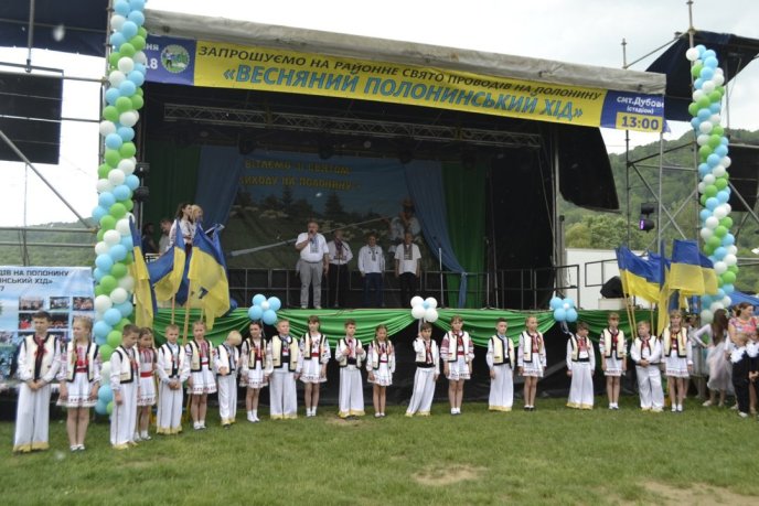 У Дубовому відбулись урочисті проводи отари на полонину – 09