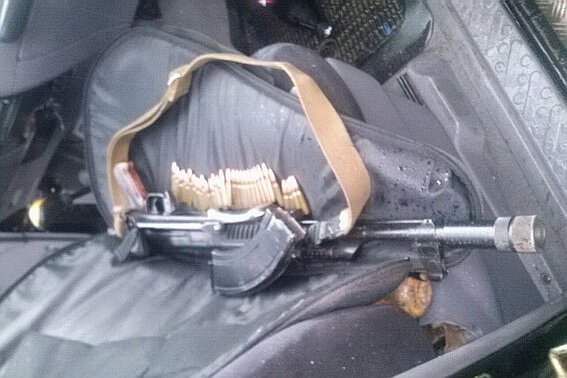 Поліція Закарпаття підтвердила затримання озброєних бійців "Правого сектору" – 02