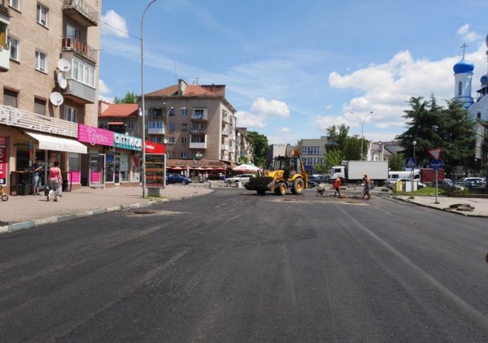 В Ужгороді закінчують ремонт вулиці Заньковецької – 02