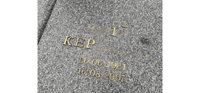 В області пошкодили могилу знаного закарпатця – 02