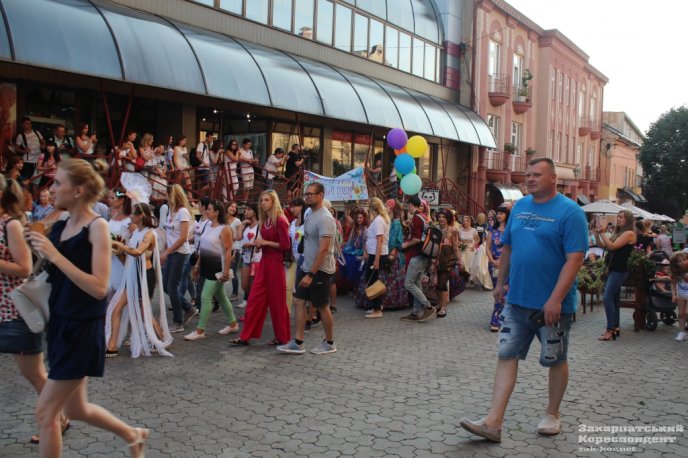 Парад наречених в Ужгороді: як це було – 02