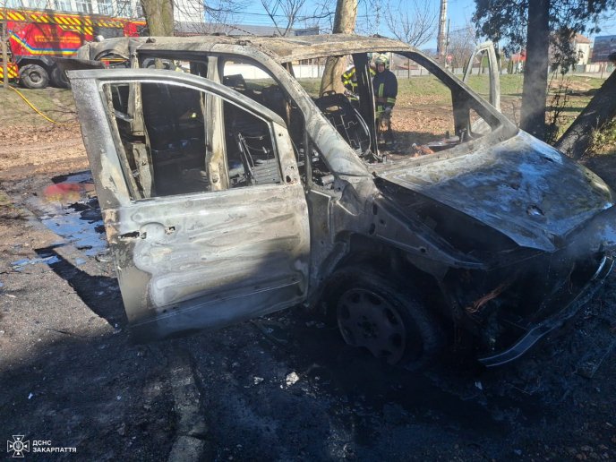 У Мукачеві горіла машина