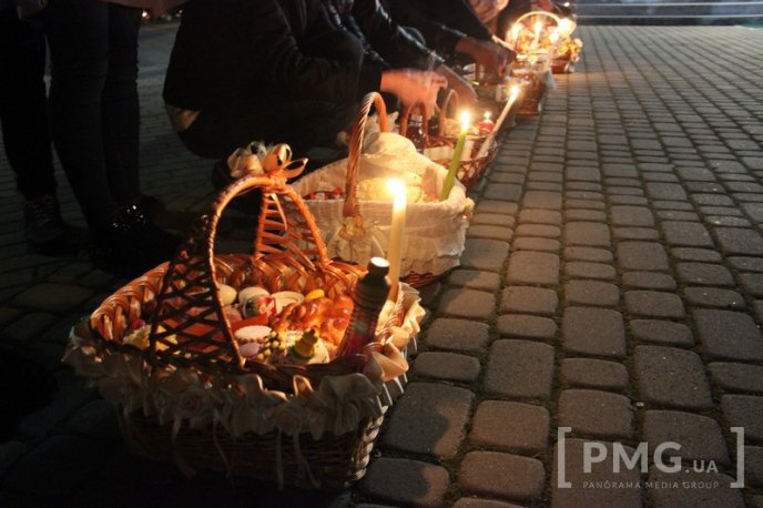 Православні та греко-католики Мукачева відзначають Воскресіння Христове – 14 Православні та греко-католики Мукачева відзначають Воскресіння Христове – 14