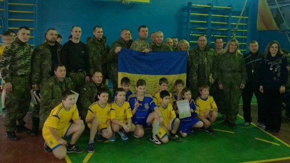 Школярі Артемівська привітали закарпатських військових з Днем Збройних Сил України – 03