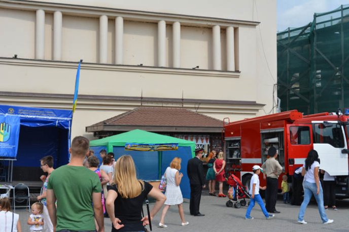 У День Прапора ужгородські рятувальники розповіли про свою професію – 06