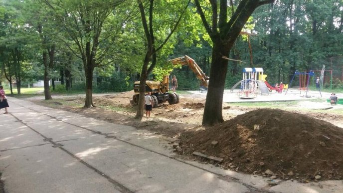 На Шипці почали облаштувати тротуари – 04