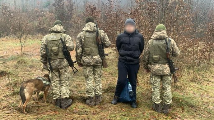 На кордоні із Словаччиною затримали 7 чоловіків призовного віку – 03