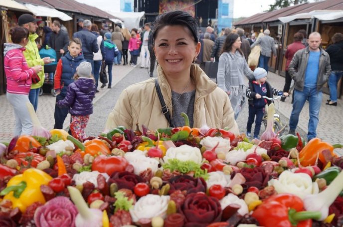 Гастрономічний рекорд Закарпаття встановили на фестивалі «Огинь і мнясо» – 02