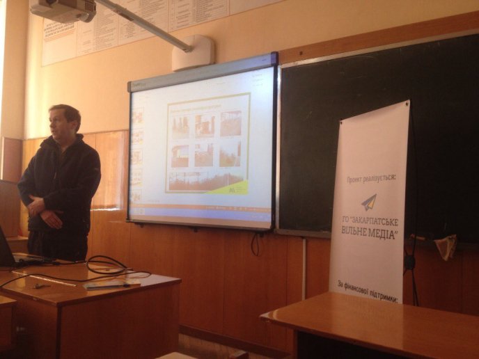 У Мукачеві відкрили ще одну сучасну велопарковку  – 05