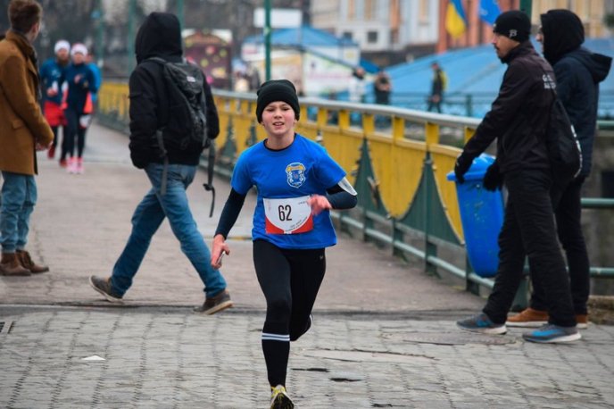 В Ужгороді відбувся благодійний забіг "Пробіжи – допоможи" – 05