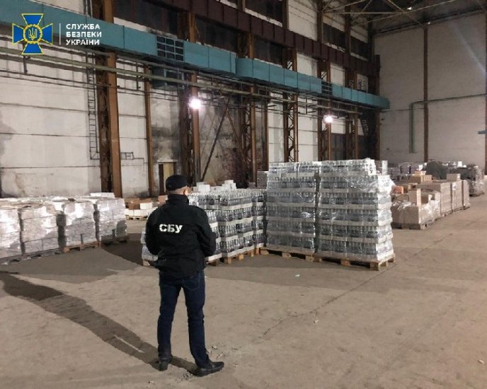 На Закарпатті СБУ блокувала збут фальсифікованого алкоголю – 01 На Закарпатті СБУ блокувала збут фальсифікованого алкоголю – 01