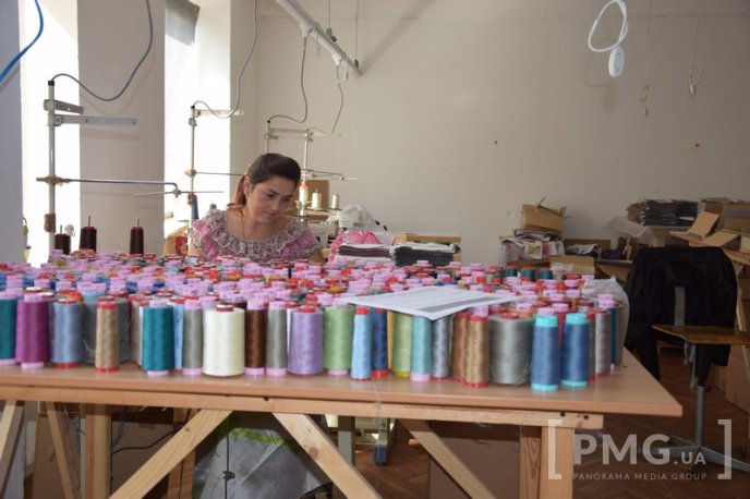 На Мукачівщині виготовляють текстиль для відомих світових брендів – 28