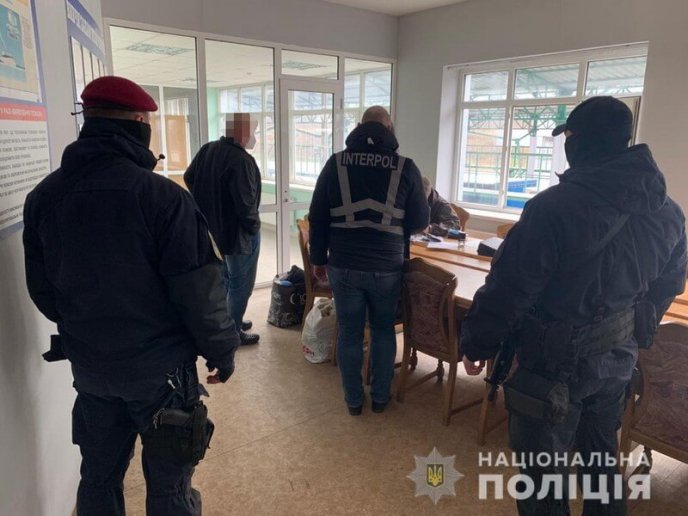 Нацгвардійці, поліцейські, спецпризначенці: що відбувалось на КПП «Ужгород» – 03 Нацгвардійці, поліцейські, спецпризначенці: що відбувалось на КПП «Ужгород» – 03