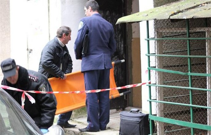 Буремні 90-і повертаються: в Ужгороді застрелили підприємця (ФОТО) – 04