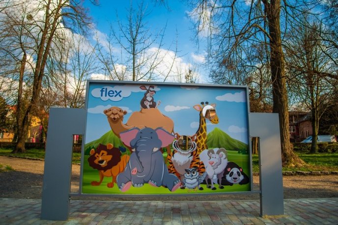 В одному з парків Мукачева облаштували новий дитячий майданчик – 04