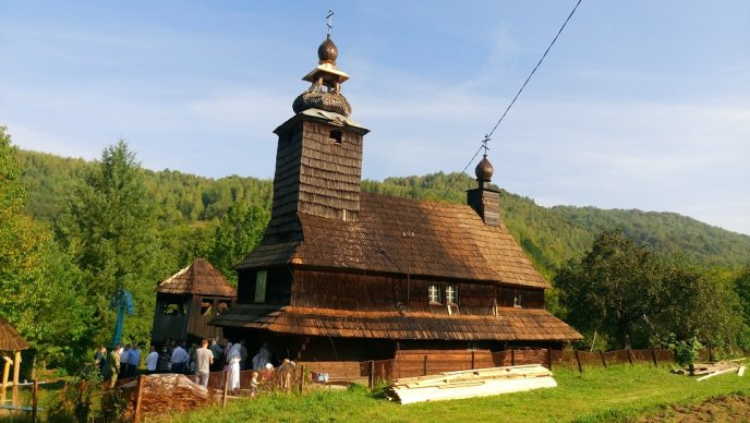 Москаль побував на богослужінні в оновленій дерев’яній церкві на Великоберезнянщині – 07