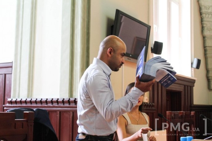 "Ніякої корупції, ніякого блату", – Мустафа Найєм про нову поліцію у Закарпатті – 01