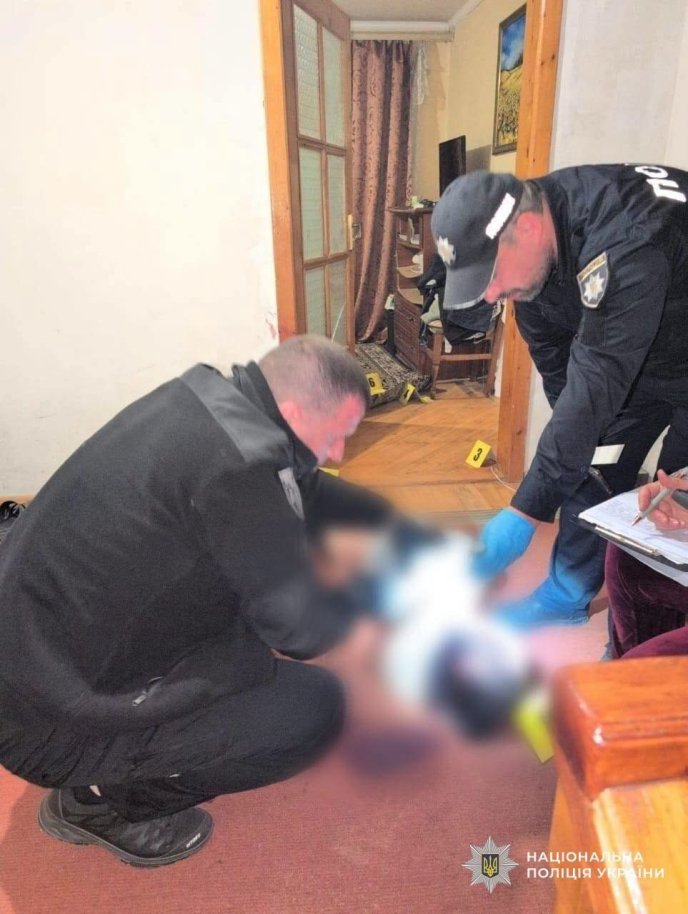 Бив у обличчя і груди: чоловік убив співмешканку під час застілля – 01