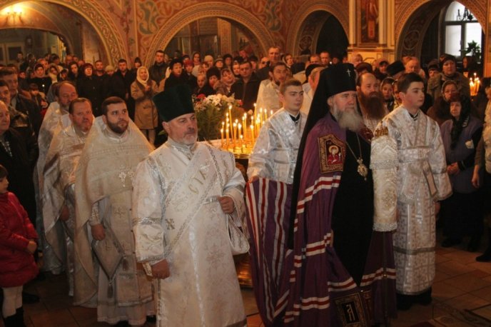 Владика Феодор звершив Різдвяне богослужіння в Мукачівському кафедральному соборі – 07 Владика Феодор звершив Різдвяне богослужіння в Мукачівському кафедральному соборі – 07