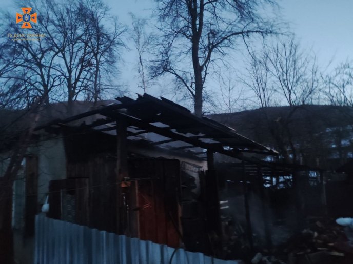 Зранку у Перечині трапилась пожежа – 01 Зранку у Перечині трапилась пожежа – 01