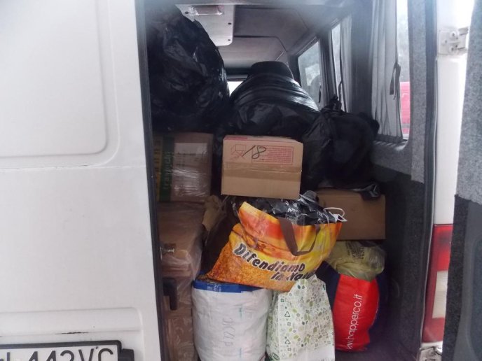 Закарпатські прикордонники зупинили мікроавтобус, який перевозив партію психотропів – 05