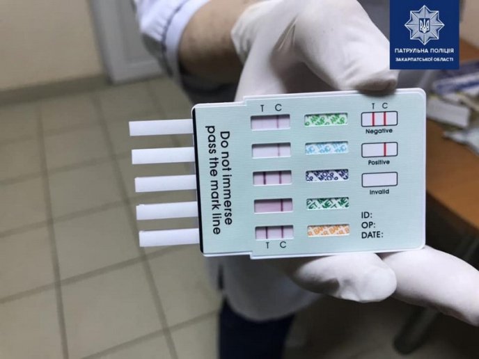 Вночі Мукачевом роз’їжджали водії під кайфом – 04 Вночі Мукачевом роз’їжджали водії під кайфом – 04