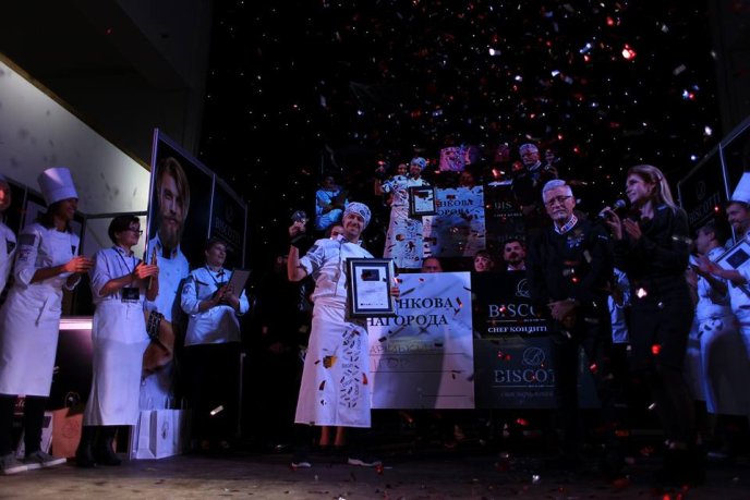 Ігор Заріцький став володарем титулу "Шеф-кондитер BISCOTTI 2015 року" – 06