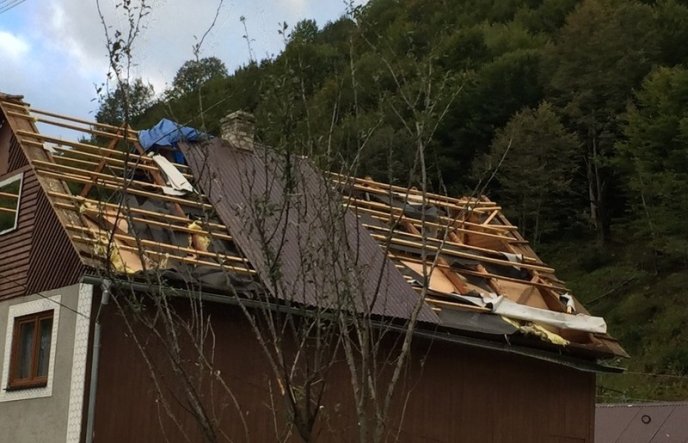 З’явилися фото наслідків страшної негоди на Закарпатті – 04